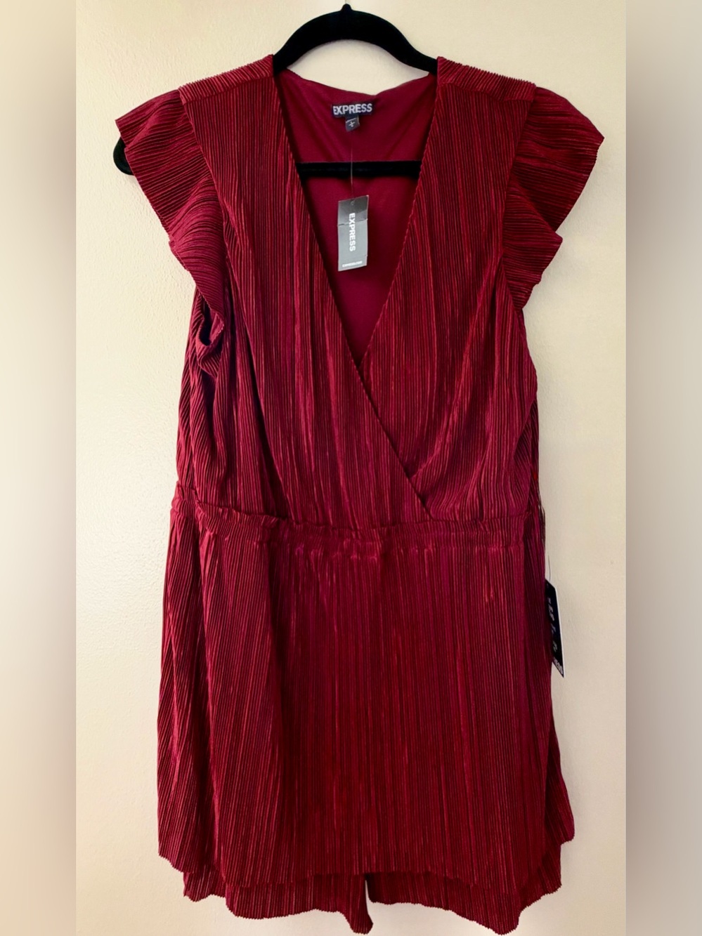 Express Red Pleated Surplice Romper Ruffle Sleeve Size L NWT
